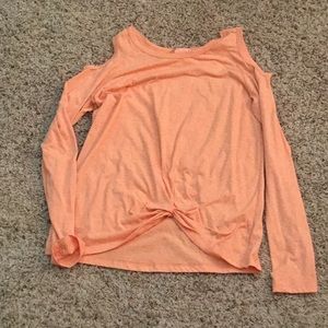 Women’s cold shoulder long sleeve top